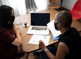 Women at computer 